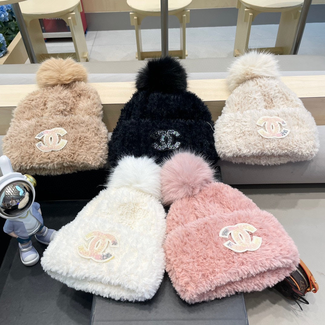 CHANEL BEANIE HAT IN CAMEL BEIGE SOLF FLEECE 419713