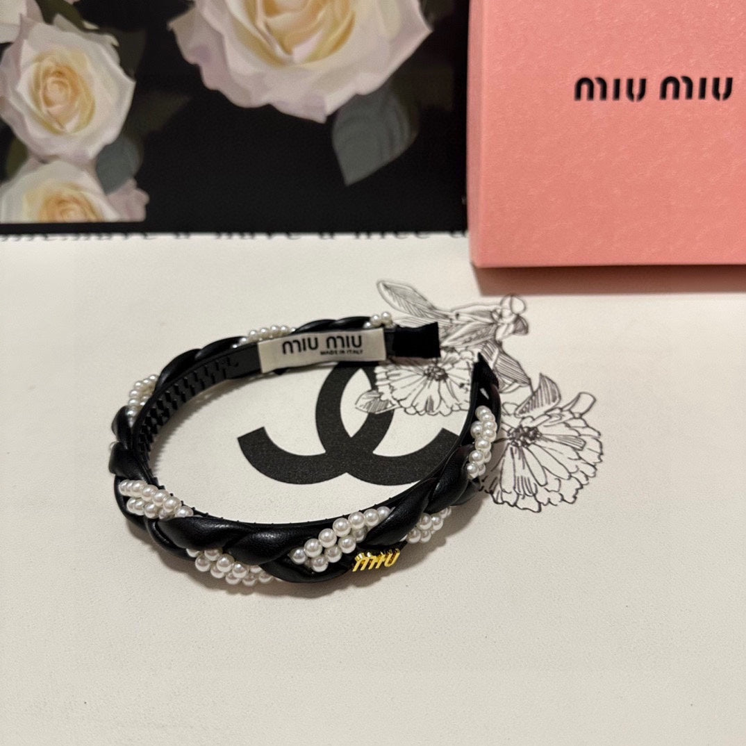 CHANEL HEADBAND IN BLACK CALFSKIN MIX PEARL CHAIN 347680