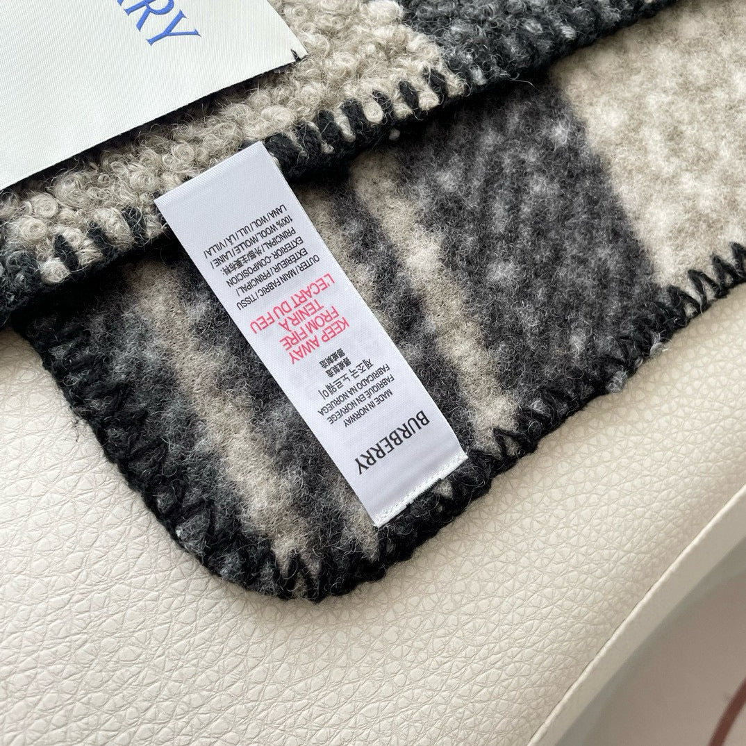 BURBERRY BBR SCARF 180 CM IN CASHMERE 505313