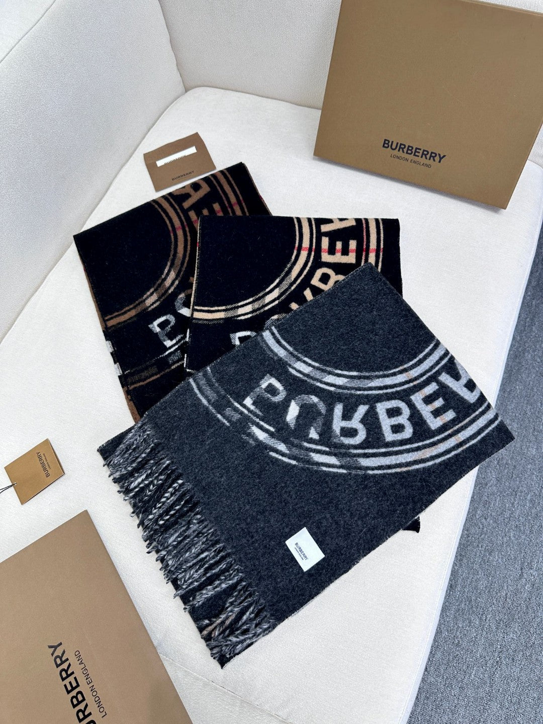 BURBERRY SCARF 180 CM IN BLACK AND LIGHT GRAY CASHMERE 407242