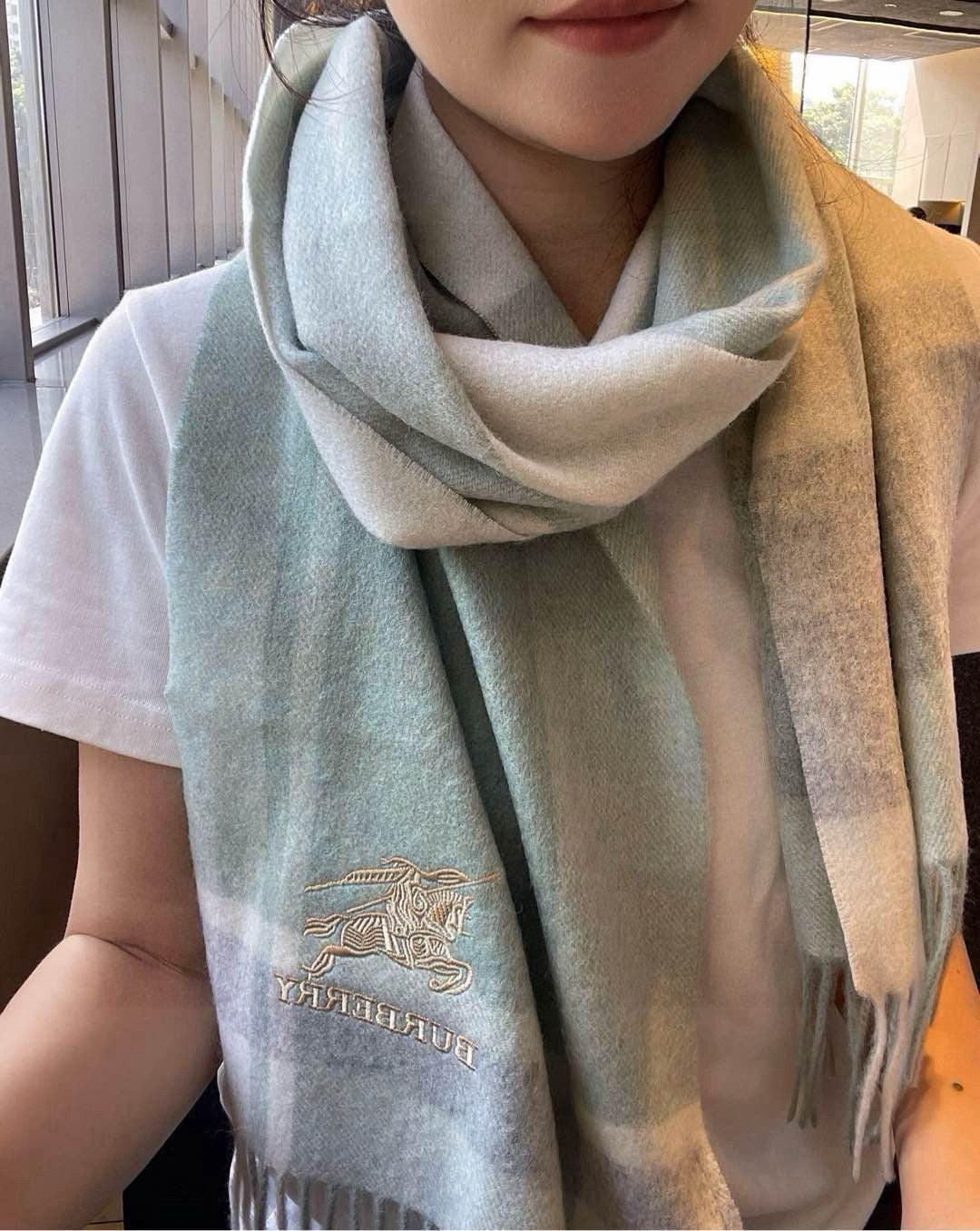 BURBERRY BBR SCARF 180 CM IN CASHMERE 533072