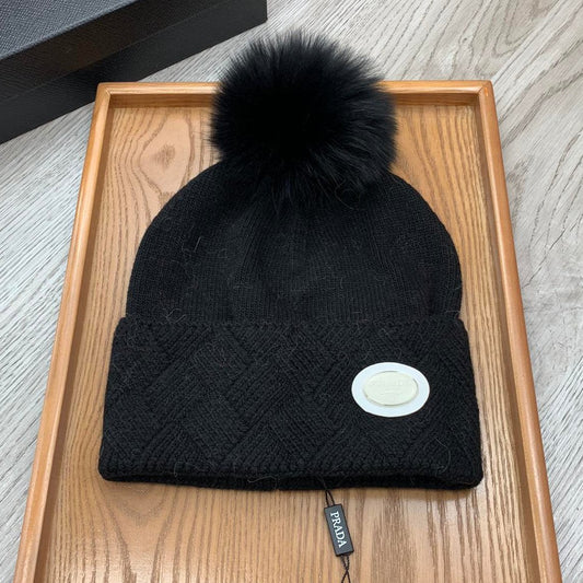 PRADA BEANIE HAT IN BLACK WOOL AND RABBIT FUR 346717