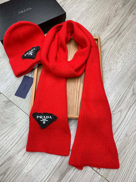 PRADA SET SCARF AND HAT IN CHERRY RED WOOL AND RABBIT FUR 386076