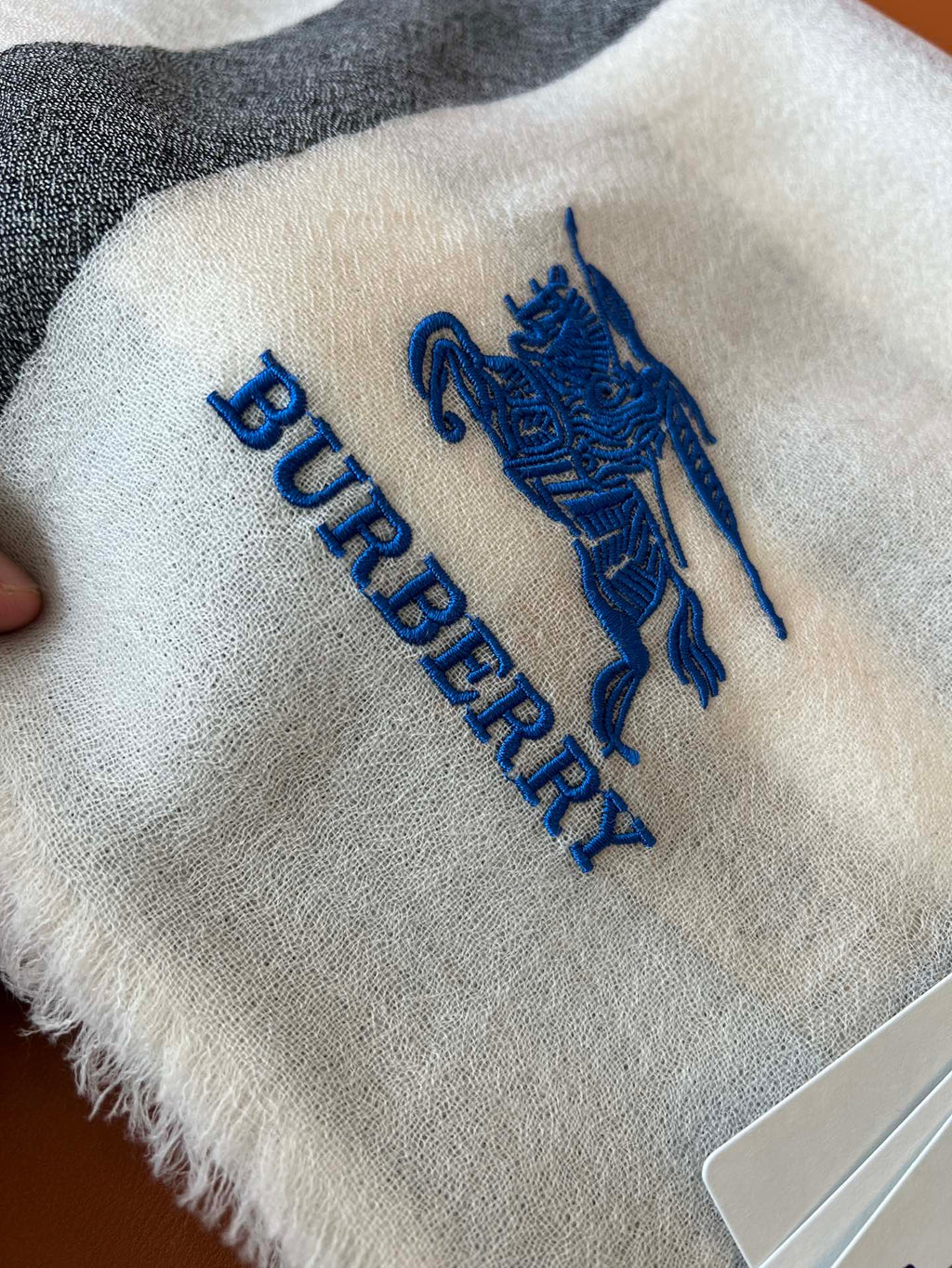 BURBERRY BBR SCARF 200 CM IN CASHMERE 492284