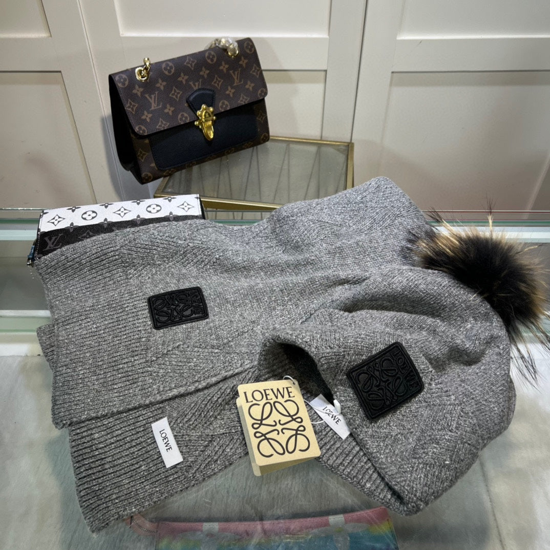 LOEWE CLASSIC HAT & SCARF SET IN STEEL GRAY CASHMERE 379251