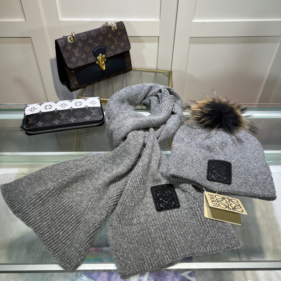 LOEWE CLASSIC HAT & SCARF SET IN STEEL GRAY CASHMERE 379251