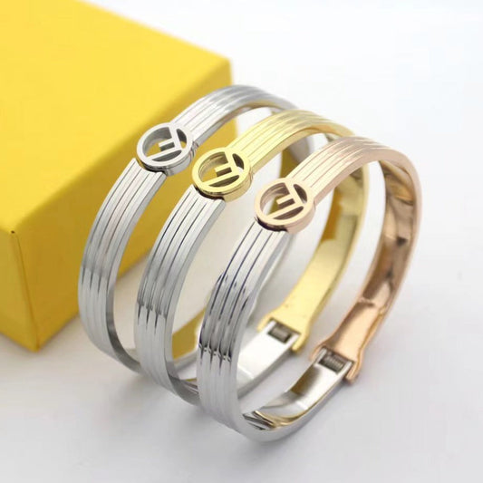 FENDI F LOGO BRACELT
