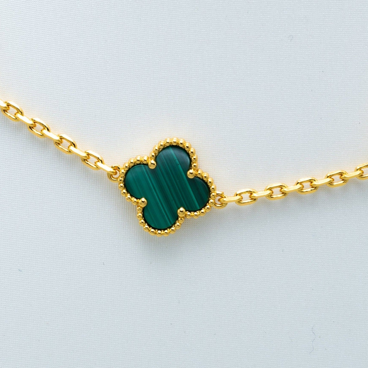 Van Cleef & Arpels VINTAGE MALACHITE NECKLACE 10 MOTIFS GOLD