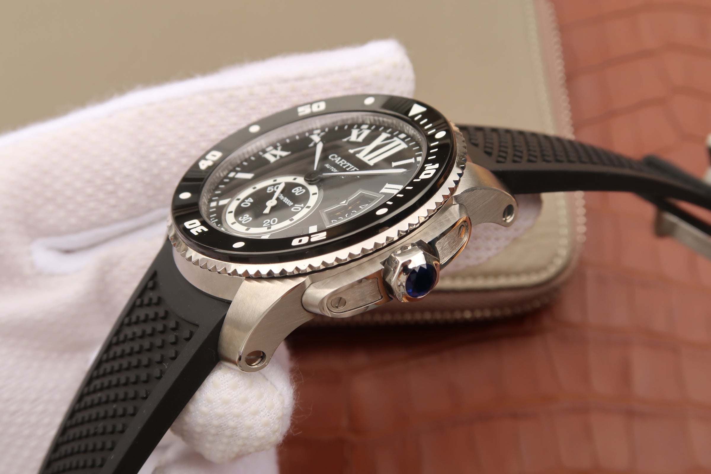 CARTIER CALIBRE DIVER 42 AUTOMATIC STEEL CASE BLACK DIAL
