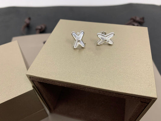 CHAUMET JEUX DE WHITE MOP SILVER DIAMOND EARRINGS
