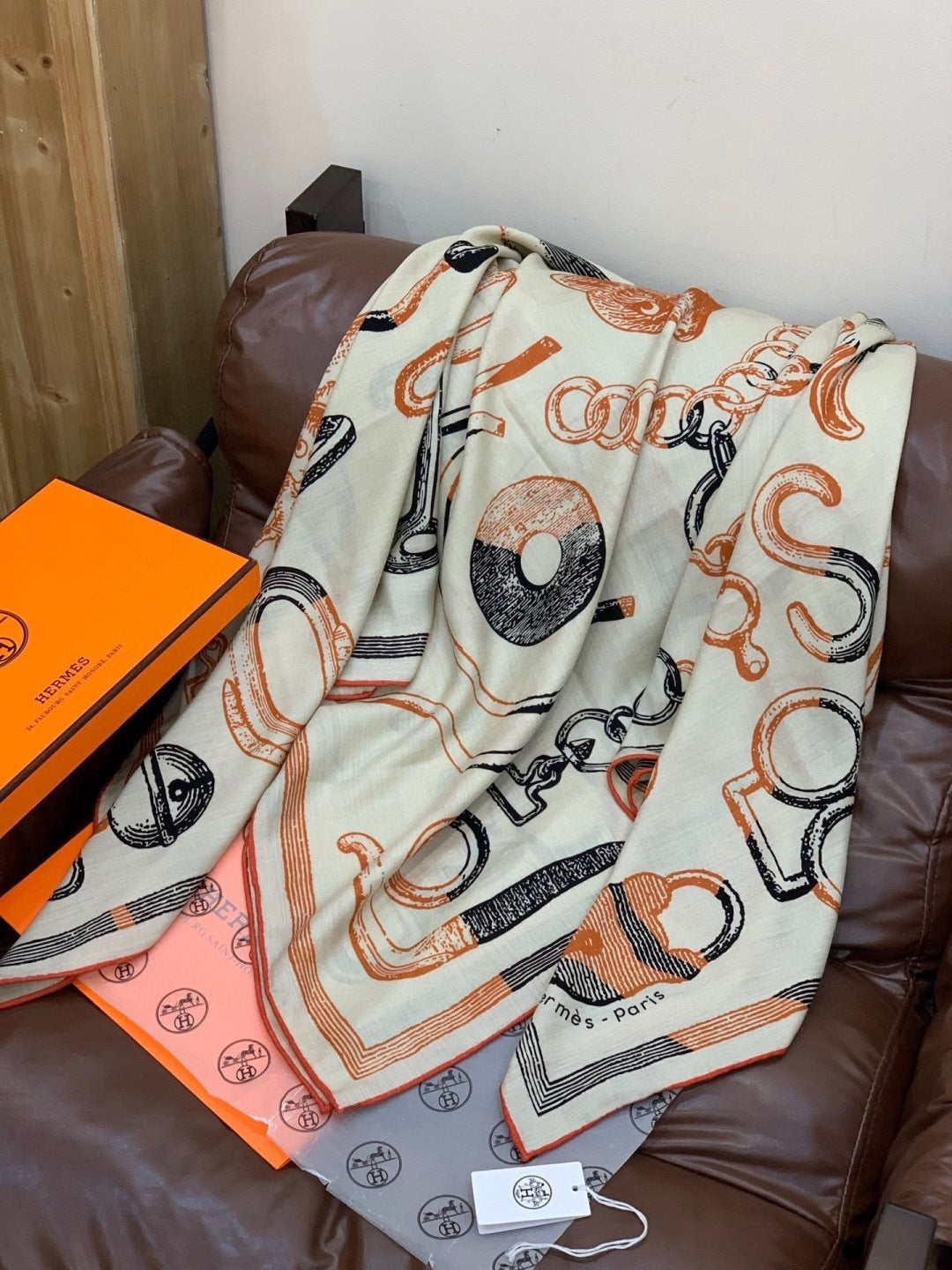 HERMES HERMES 25S SCARF 137 IN SILK CASERE 991692