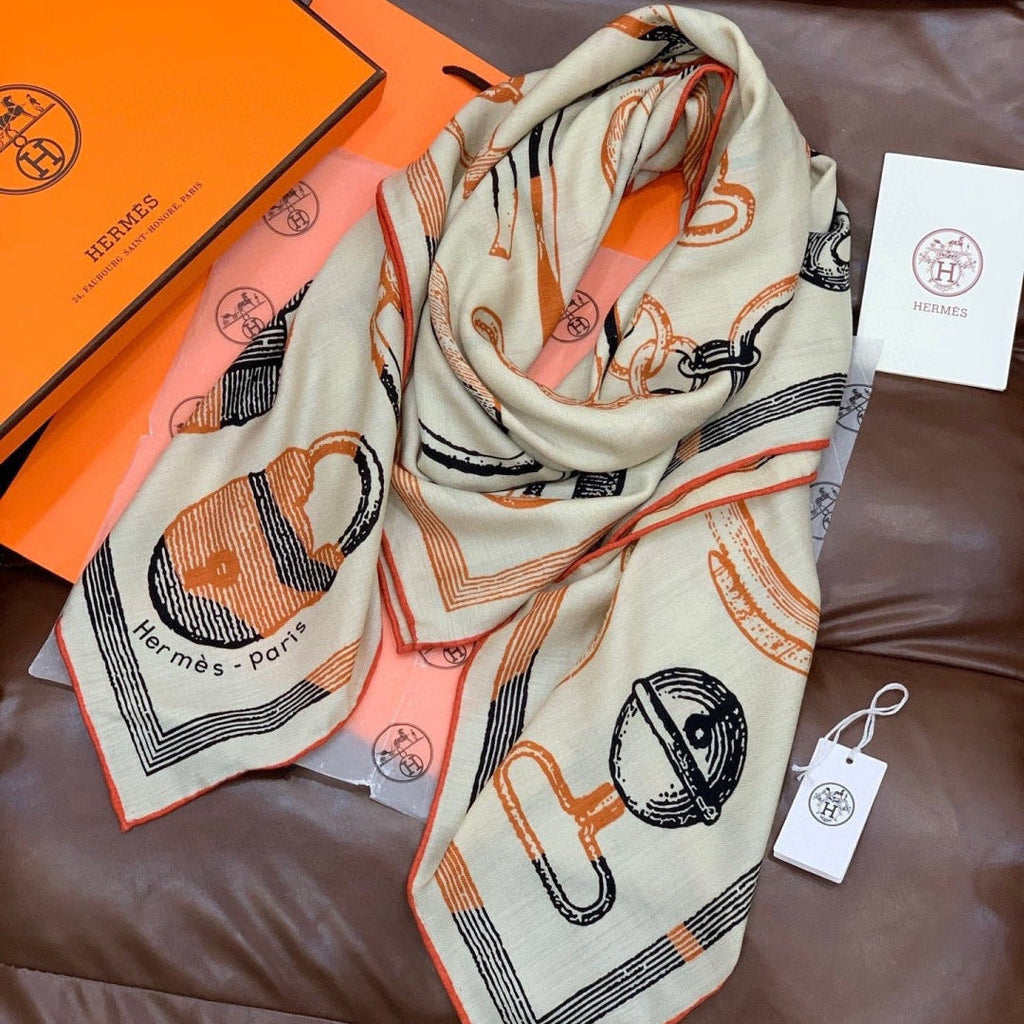HERMES HERMES 25S SCARF 137 IN SILK CASERE 991692