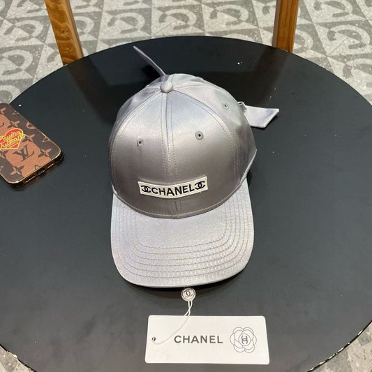 CHANEL BASEBALL HAT IN SILVER SILK SATIN 404865