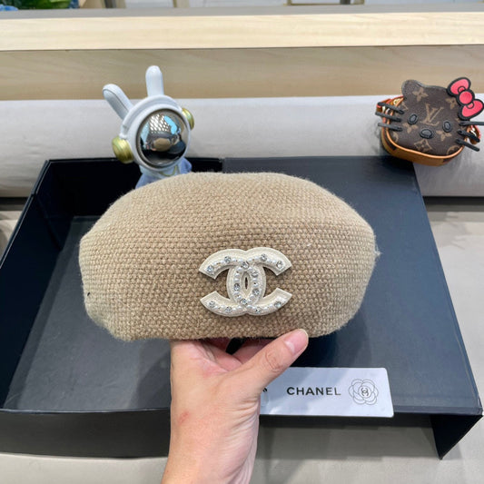 CHANEL BERET HAT IN ECRU TAN COTTON AND LINEN 417834