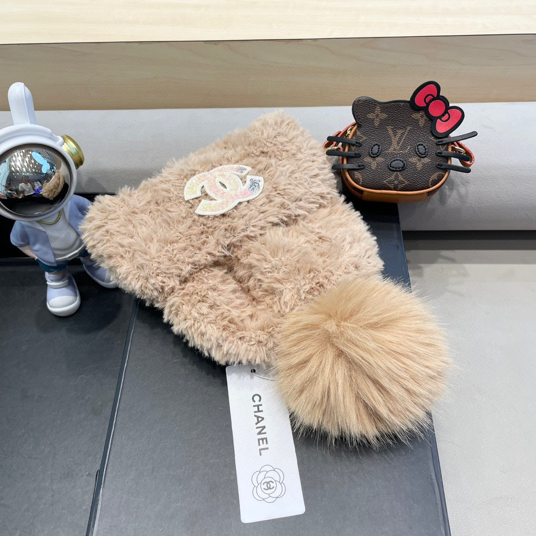 CHANEL BEANIE HAT IN CAMEL BEIGE SOLF FLEECE 419713