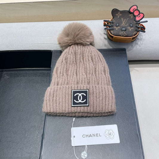 CHANEL BEANIE HAT IN LIGHT BROWN WOOL 422175