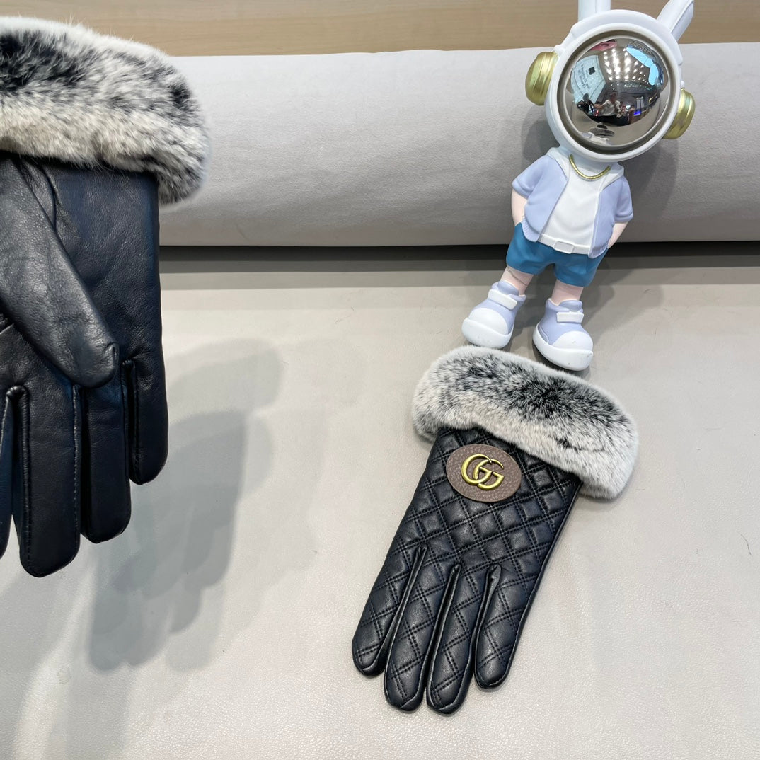 GUCCI TOUCHSCREEN GLOVES IN BLACK LAMBSKIN AND RABBIT FUR 429210