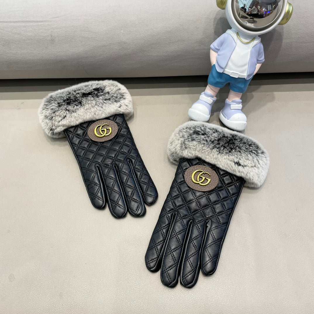 GUCCI TOUCHSCREEN GLOVES IN BLACK LAMBSKIN AND RABBIT FUR 429210