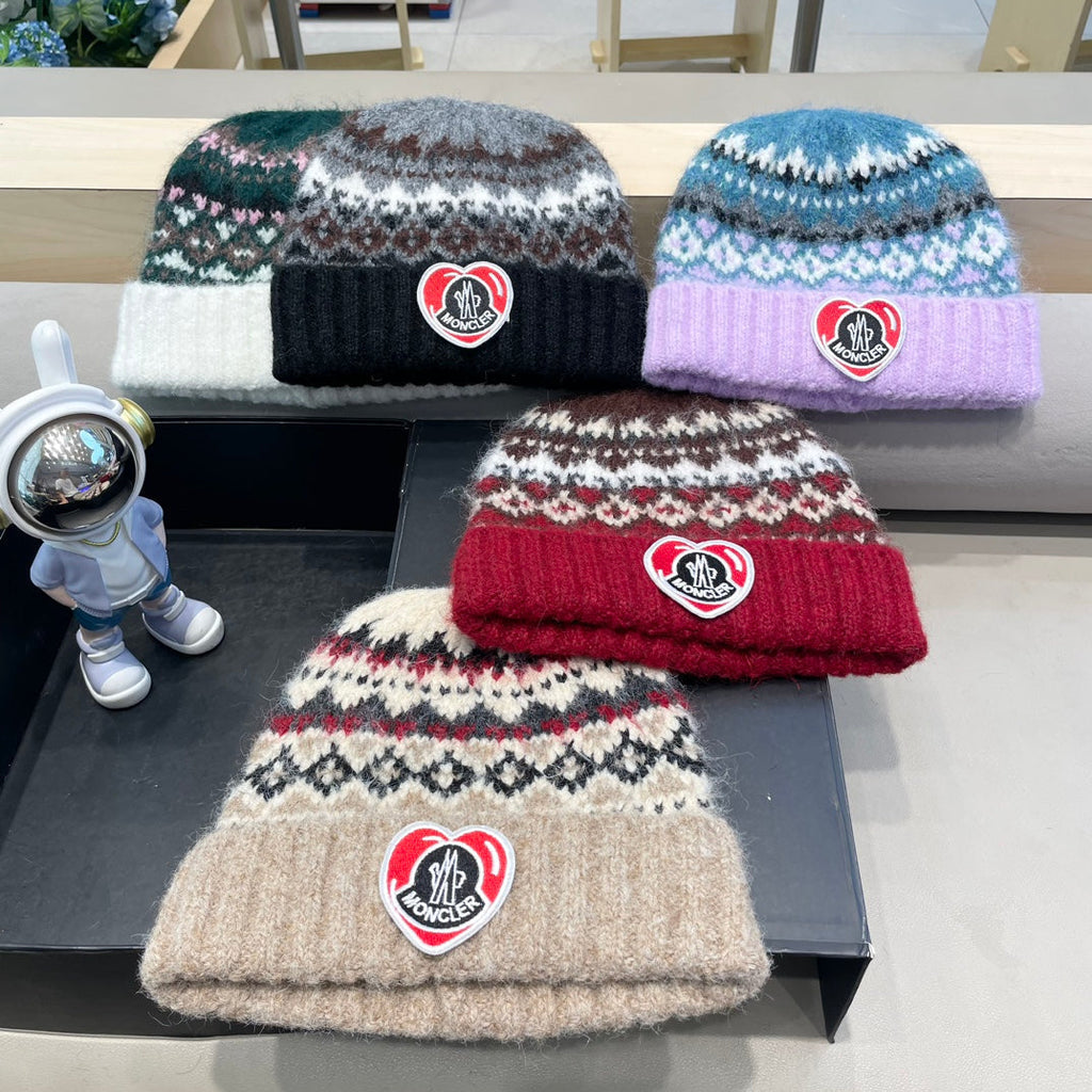 MONCLER BEANIE HAT IN COLORFUL WOOL 438144