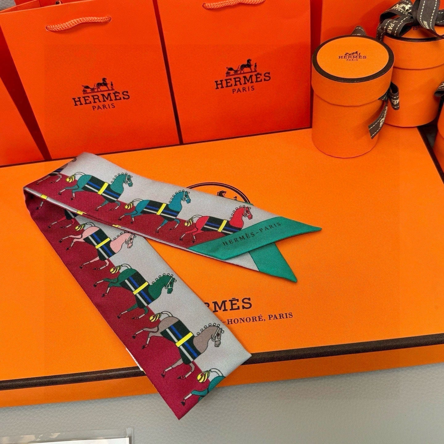 HERMES HERMES 25S TWILLY 86 IN SILK 989353
