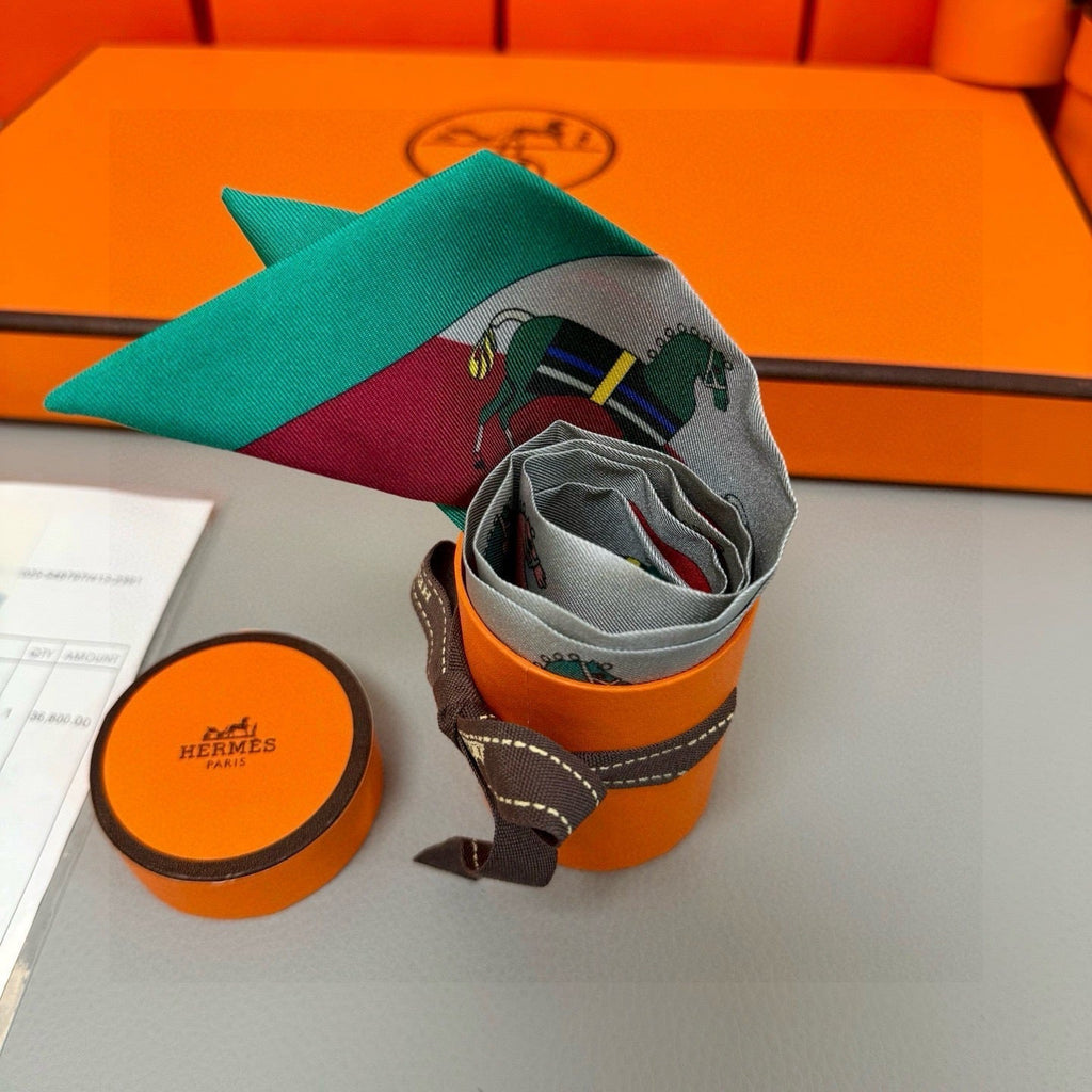 HERMES HERMES 25S TWILLY 86 IN SILK 989353