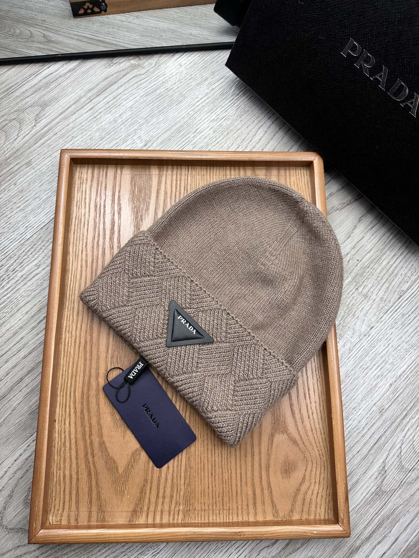 PRADA BEANIE HAT IN MEDIUM BROWN WOOL AND RABBIT FUR 436401
