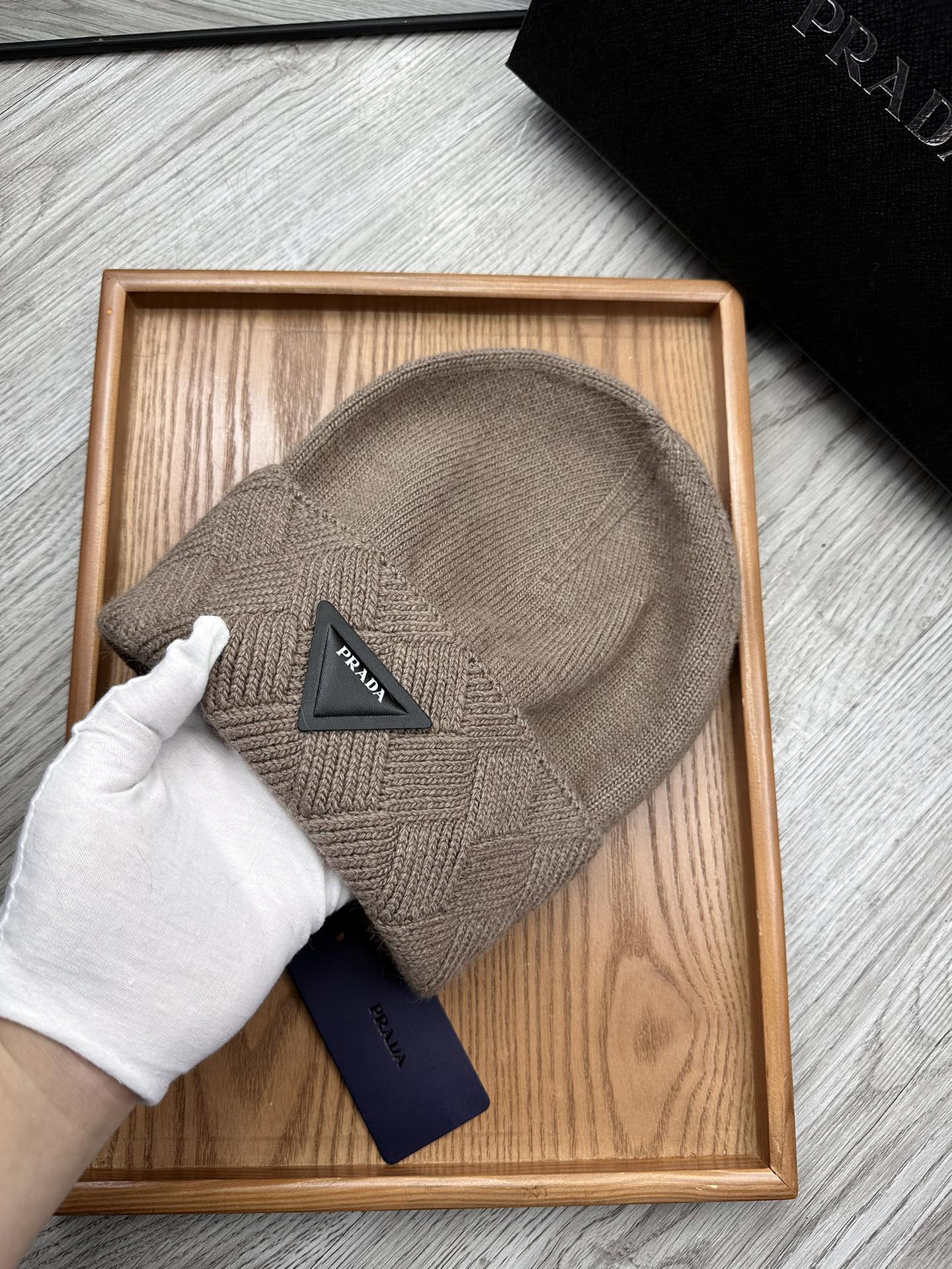 PRADA BEANIE HAT IN MEDIUM BROWN WOOL AND RABBIT FUR 436401
