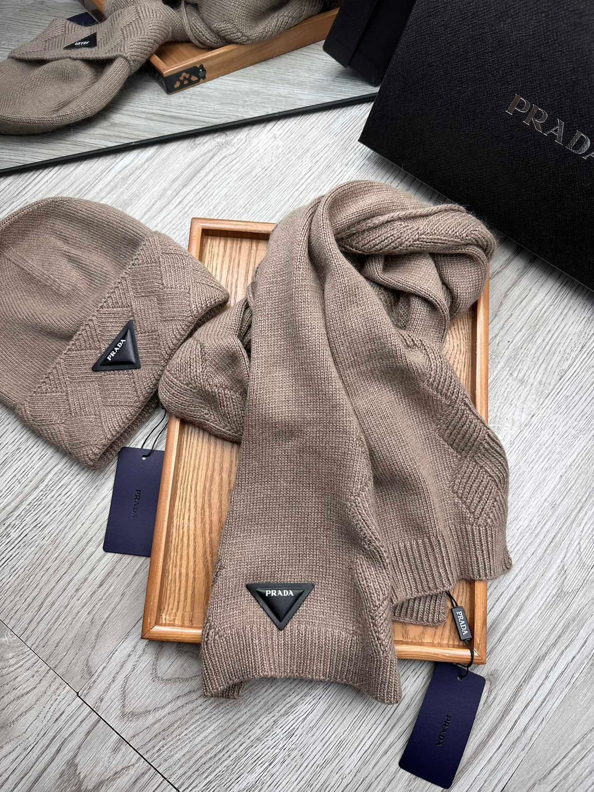 PRADA SET SCARF AND HAT IN MEDIUM BROWN WOOL AND RABBIT FUR 397406