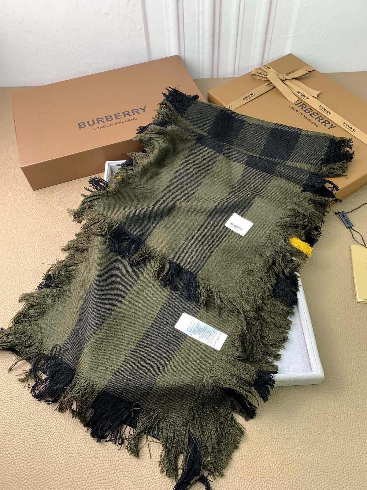 BURBERRY BBR SCARF 240 CM IN CASHMERE 508525