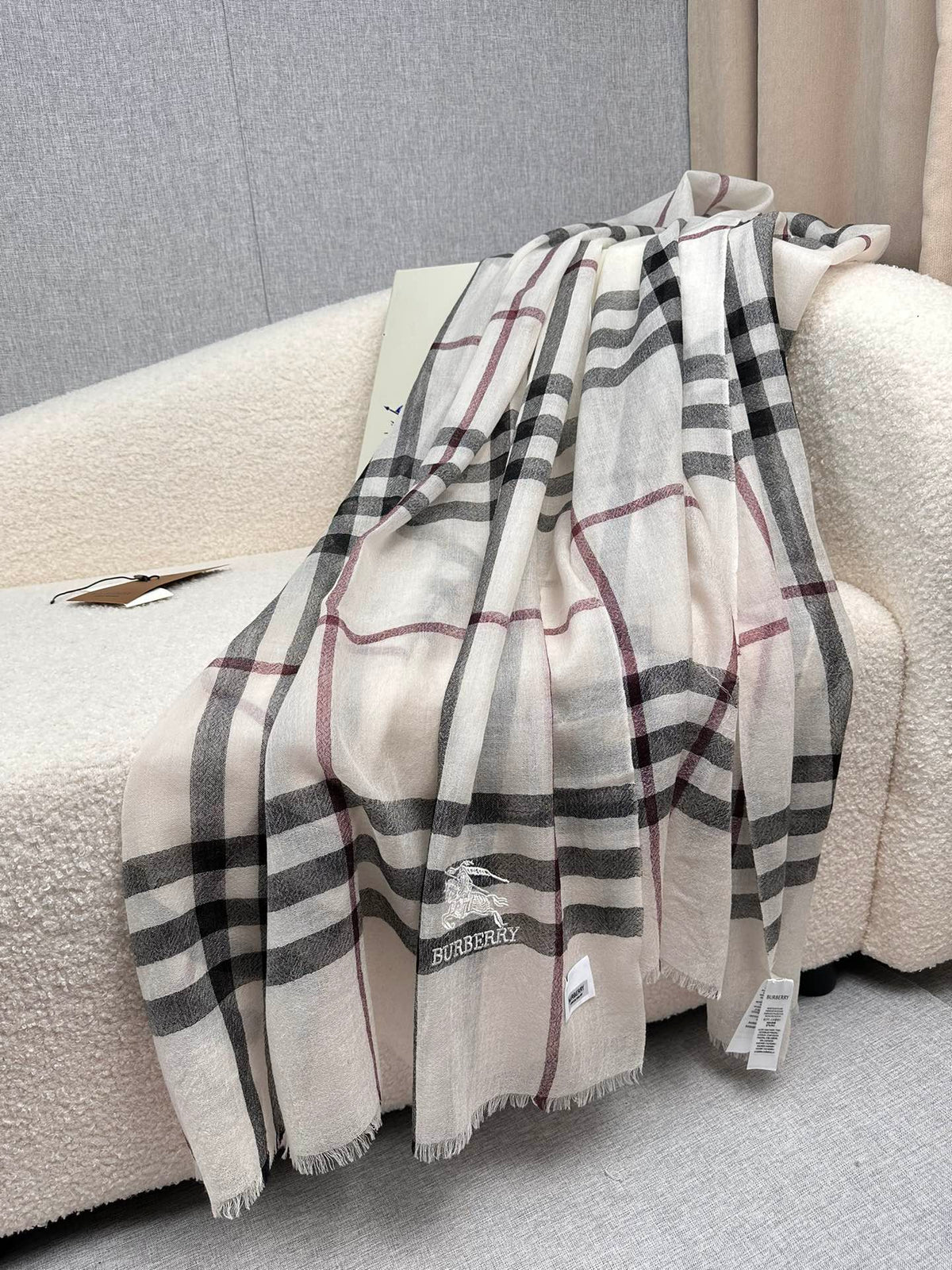 BURBERRY BBR SCARF 220 CM IN CASHMERE 490971