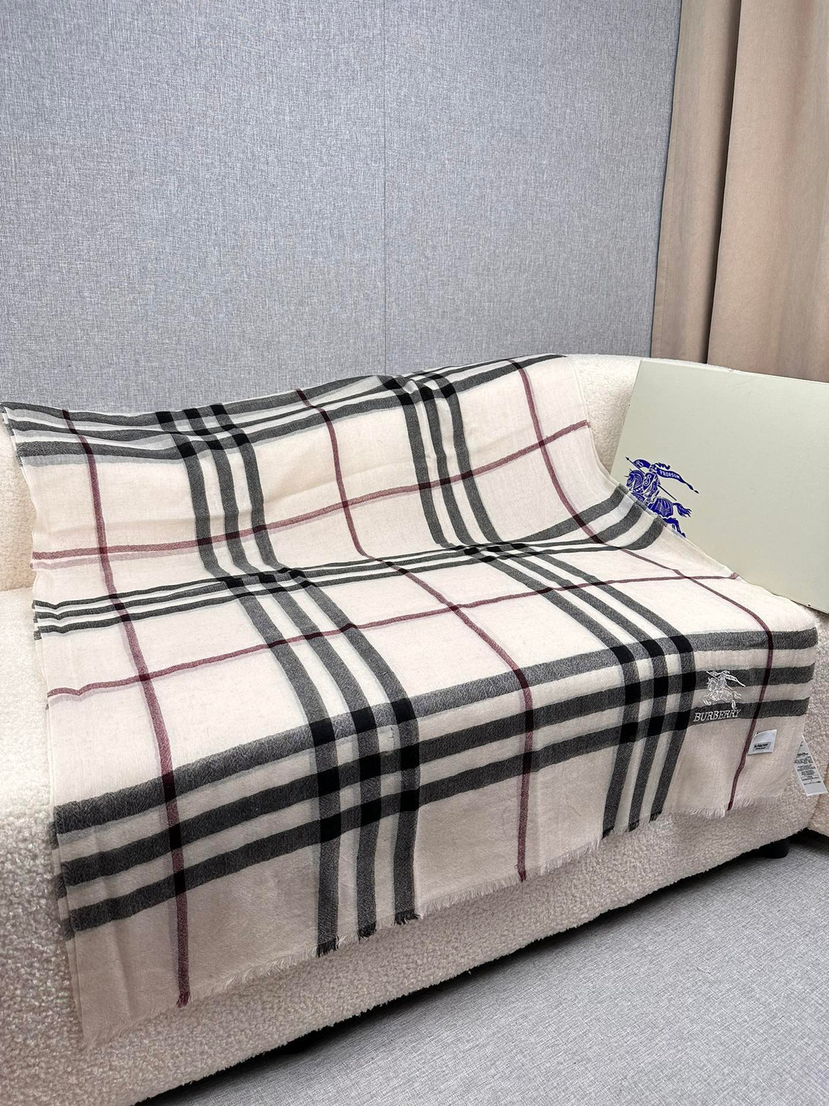 BURBERRY BBR SCARF 220 CM IN CASHMERE 490971