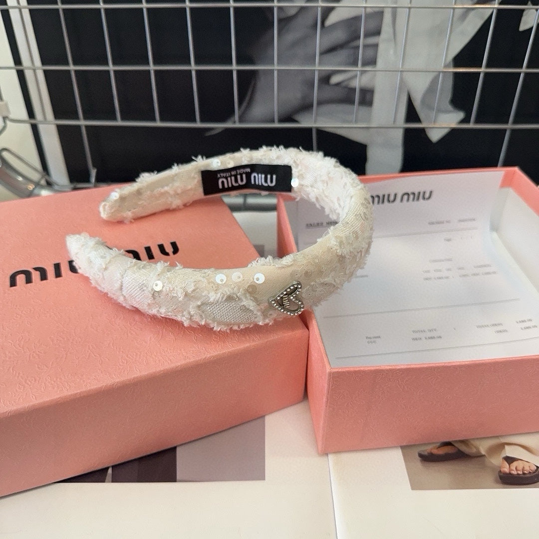 CHANEL WHITE HEADBAND ATTACHED SEQUINS TWEED 393654
