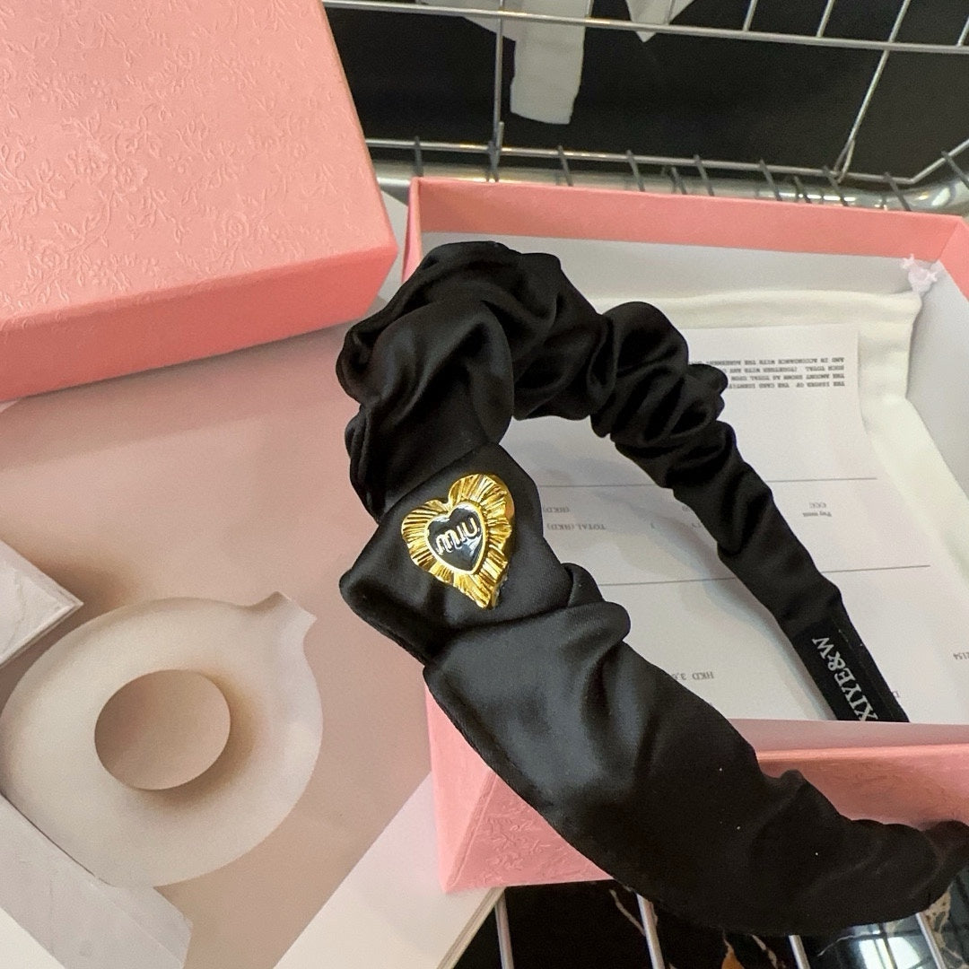 CHANEL HEADBAND IN BLACK COTTON GOLD HARDWARE 425520