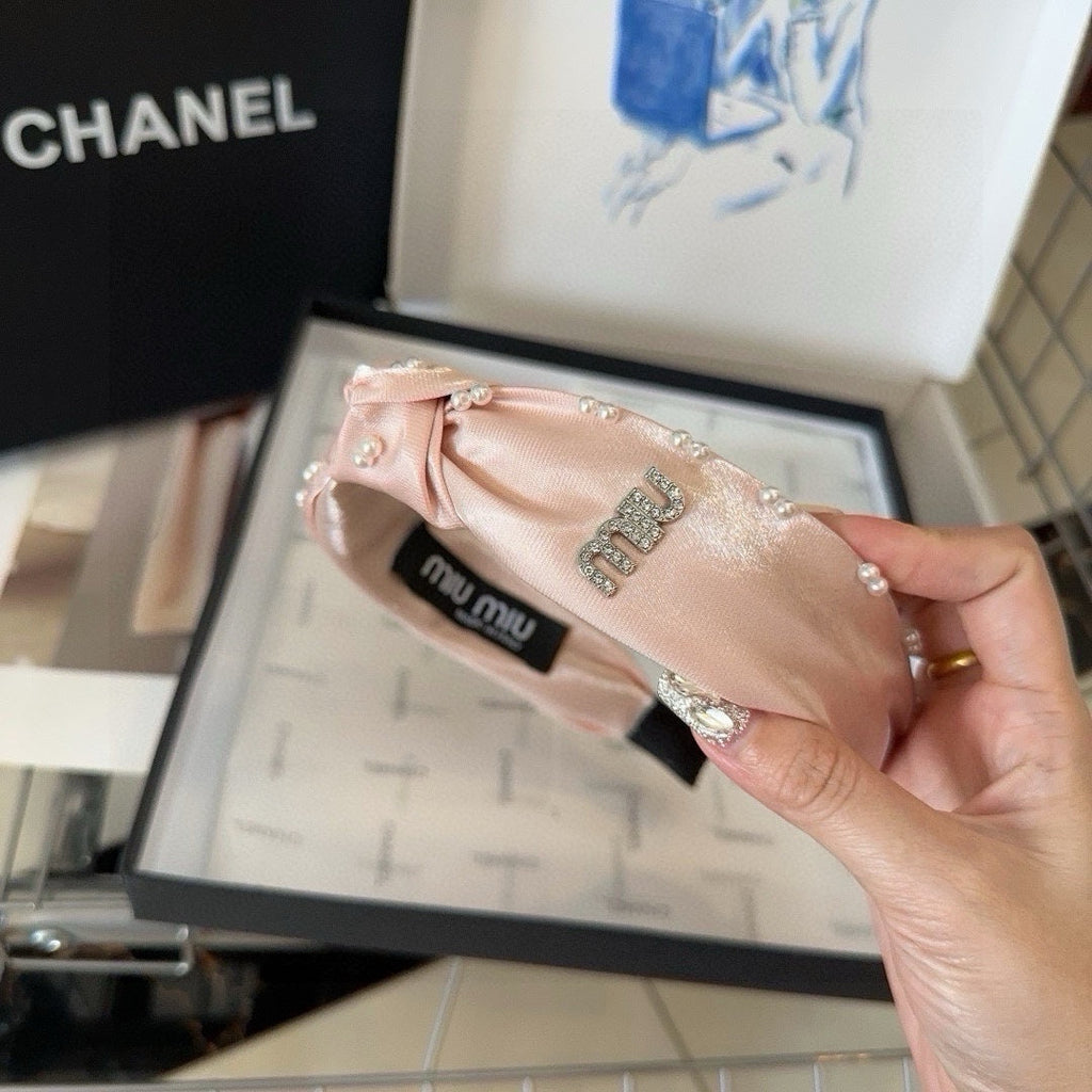 CHANEL HEADBAND ATTACHED BEADED IN LIGHT PINK SATIN 427356