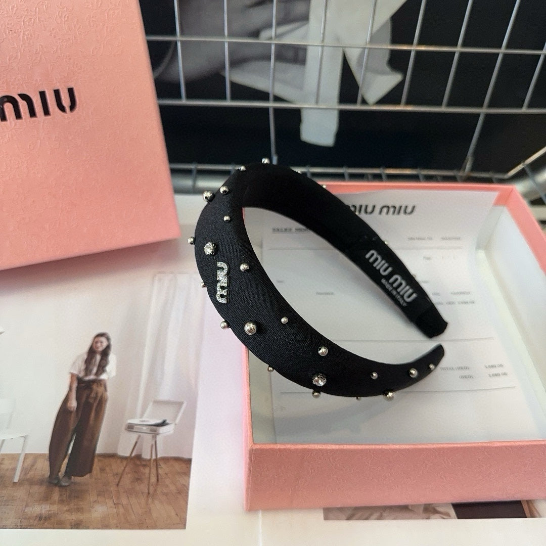 CHANEL THICK HEADBAND ATTACHED BEADED IN BLACK FABRIC 429361