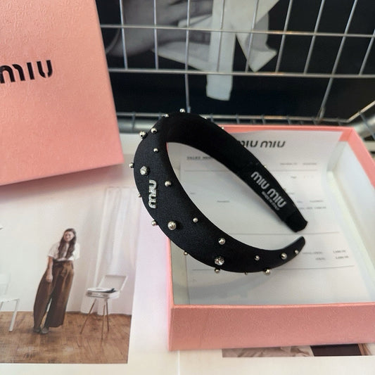 CHANEL THICK HEADBAND ATTACHED BEADED IN BLACK FABRIC 429361