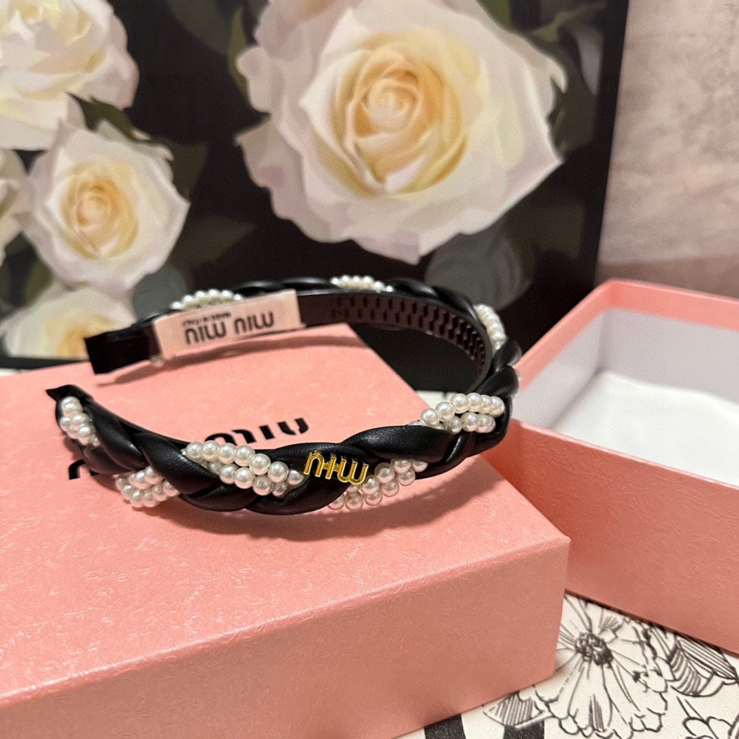 CHANEL HEADBAND IN BLACK CALFSKIN MIX PEARL CHAIN 347680
