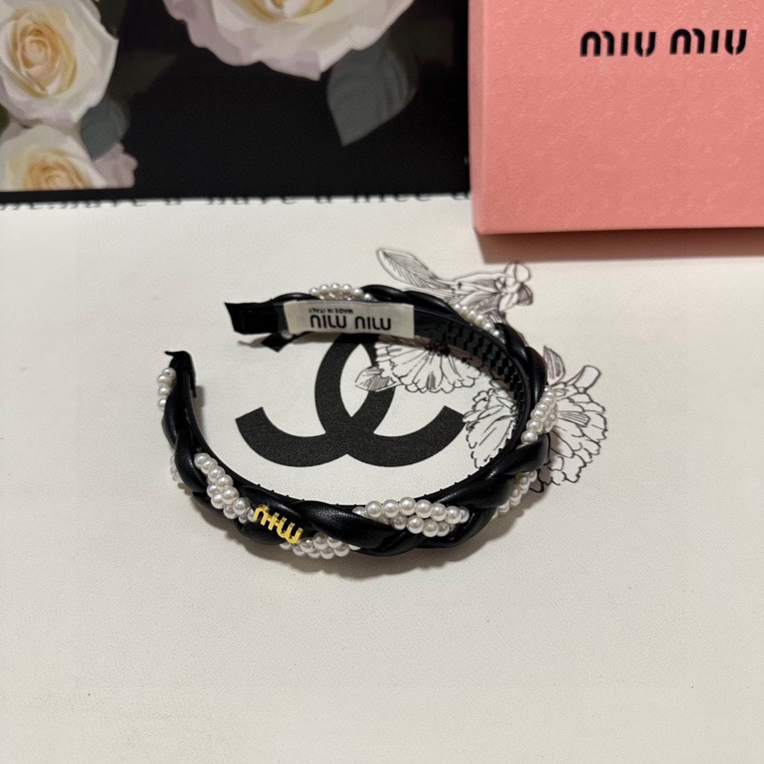 CHANEL HEADBAND IN BLACK CALFSKIN MIX PEARL CHAIN 347680
