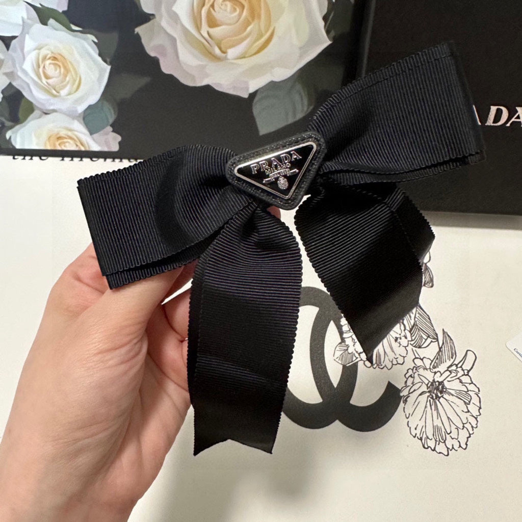 PRADA BOW HAIR CLIP IN BLACK FABRIC 406107
