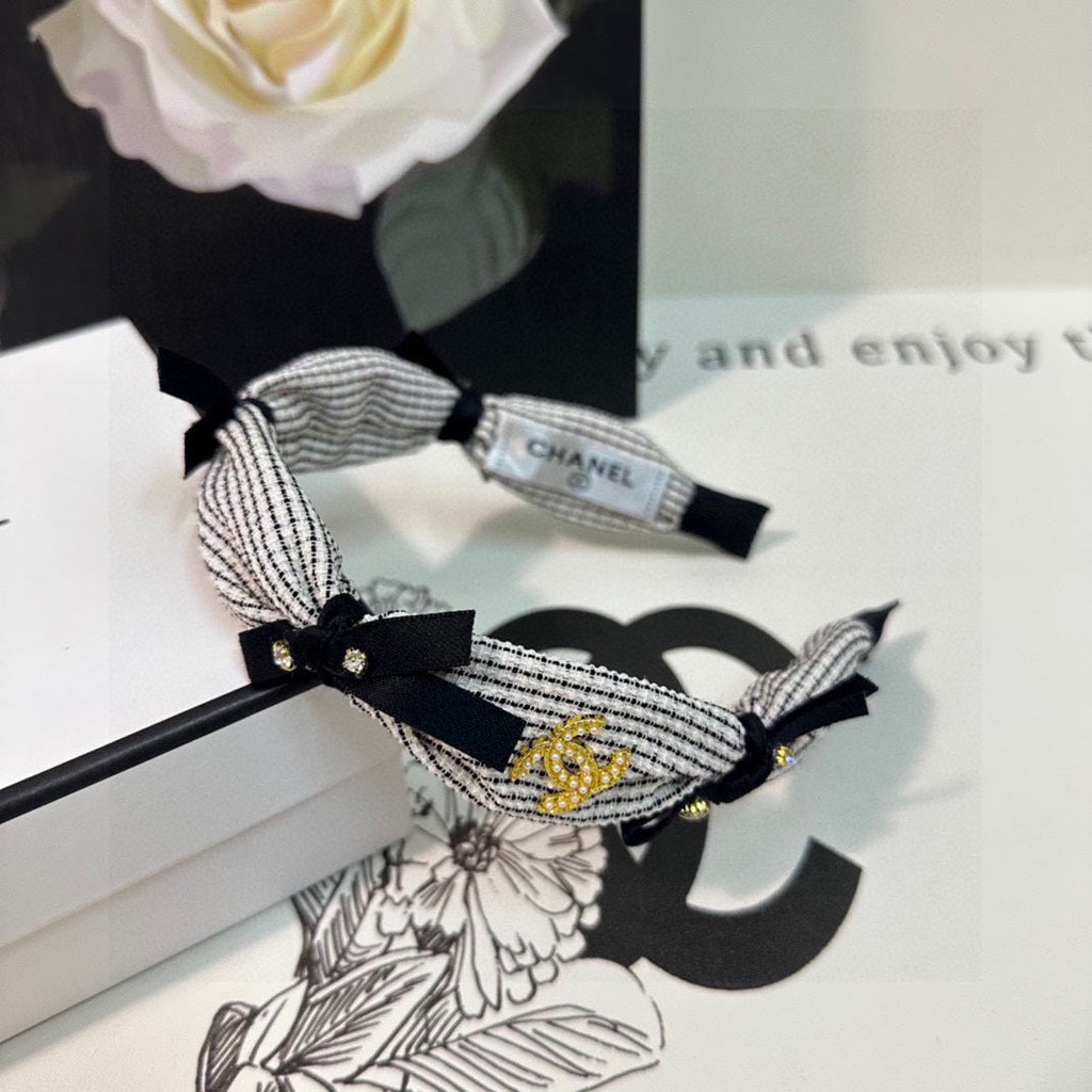 CHANEL WHITE MIX BLACK FABRIC HAIRBAND 412462