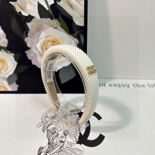 CHANEL THICK HEADBAND IN WHITE CORDUROY 412477