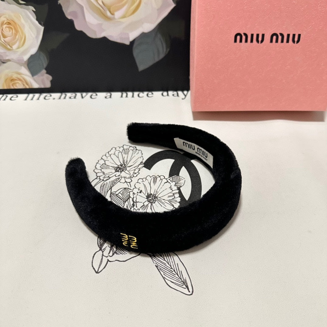 CHANEL HEADBAND IN BLACK PLUSH FABRIC 423599