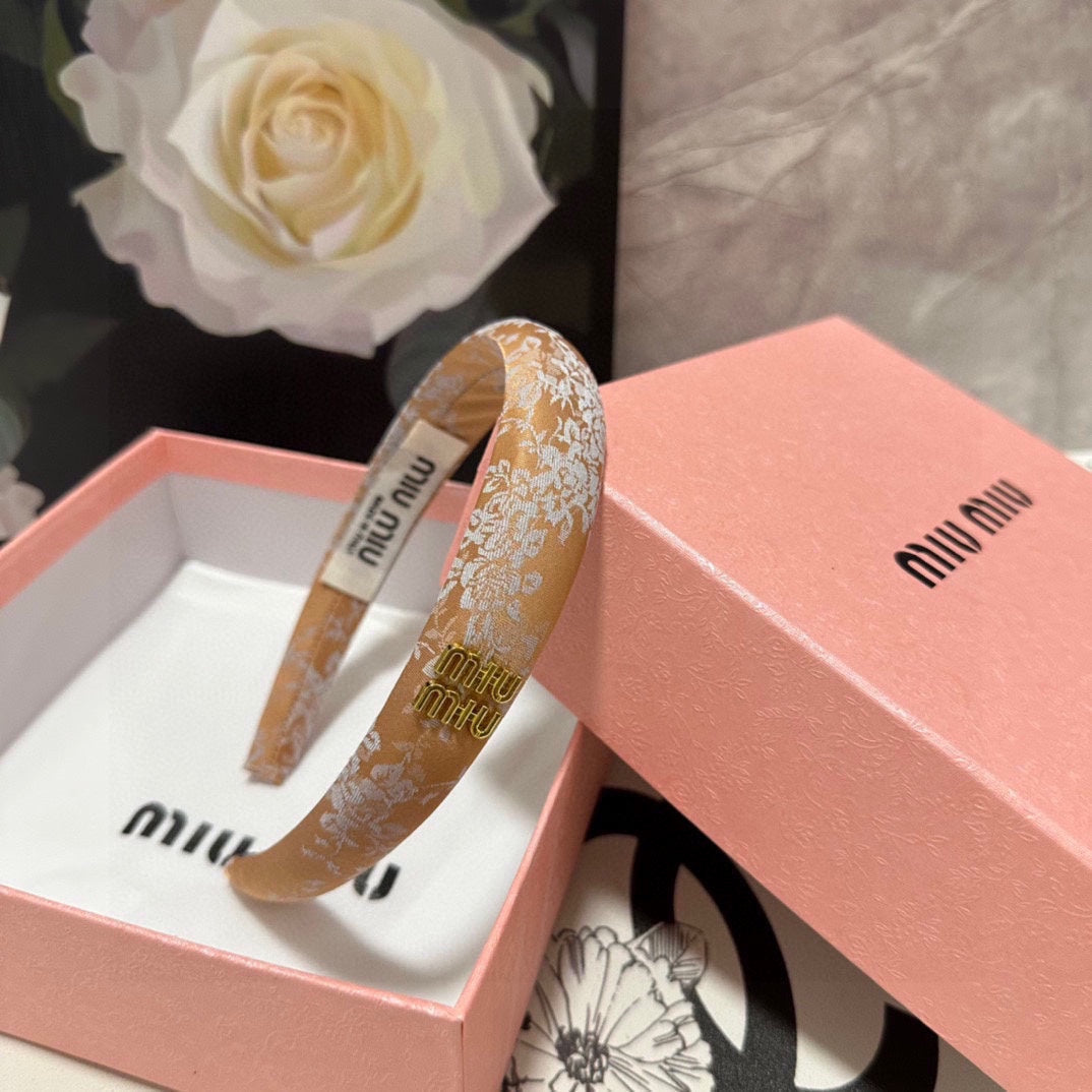 CHANEL HEADBAND WITH GARNITURE PRINT IN TIGER EYE ORANGE SILK 432822