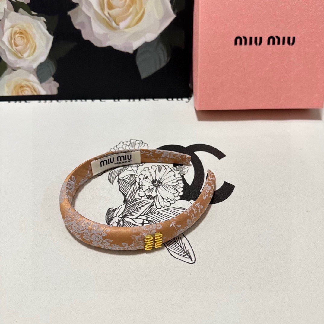 CHANEL HEADBAND WITH GARNITURE PRINT IN TIGER EYE ORANGE SILK 432822