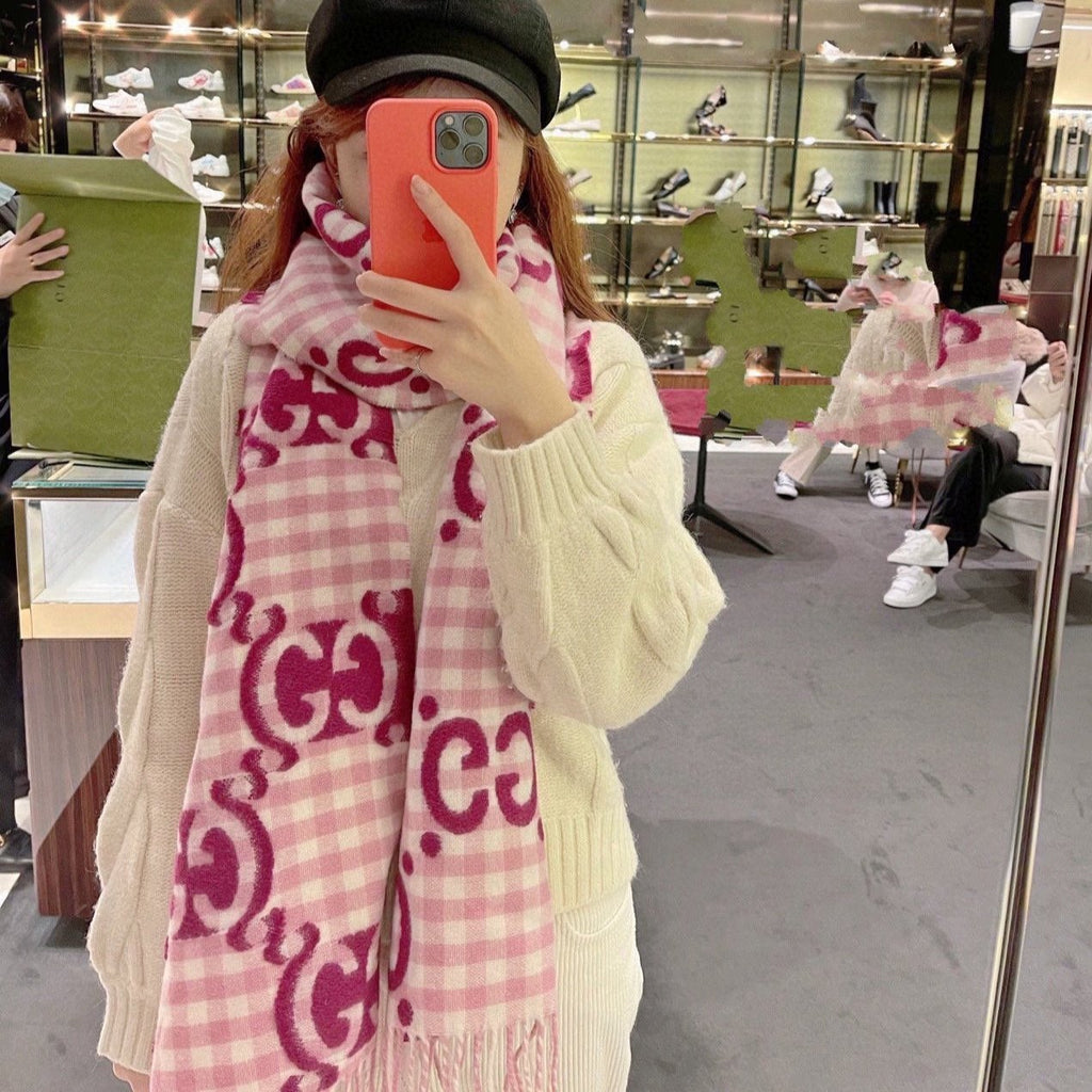 GUCCI SCARF 220 CM IN BRIGHT PINK MIX WHITE WOOL 401164