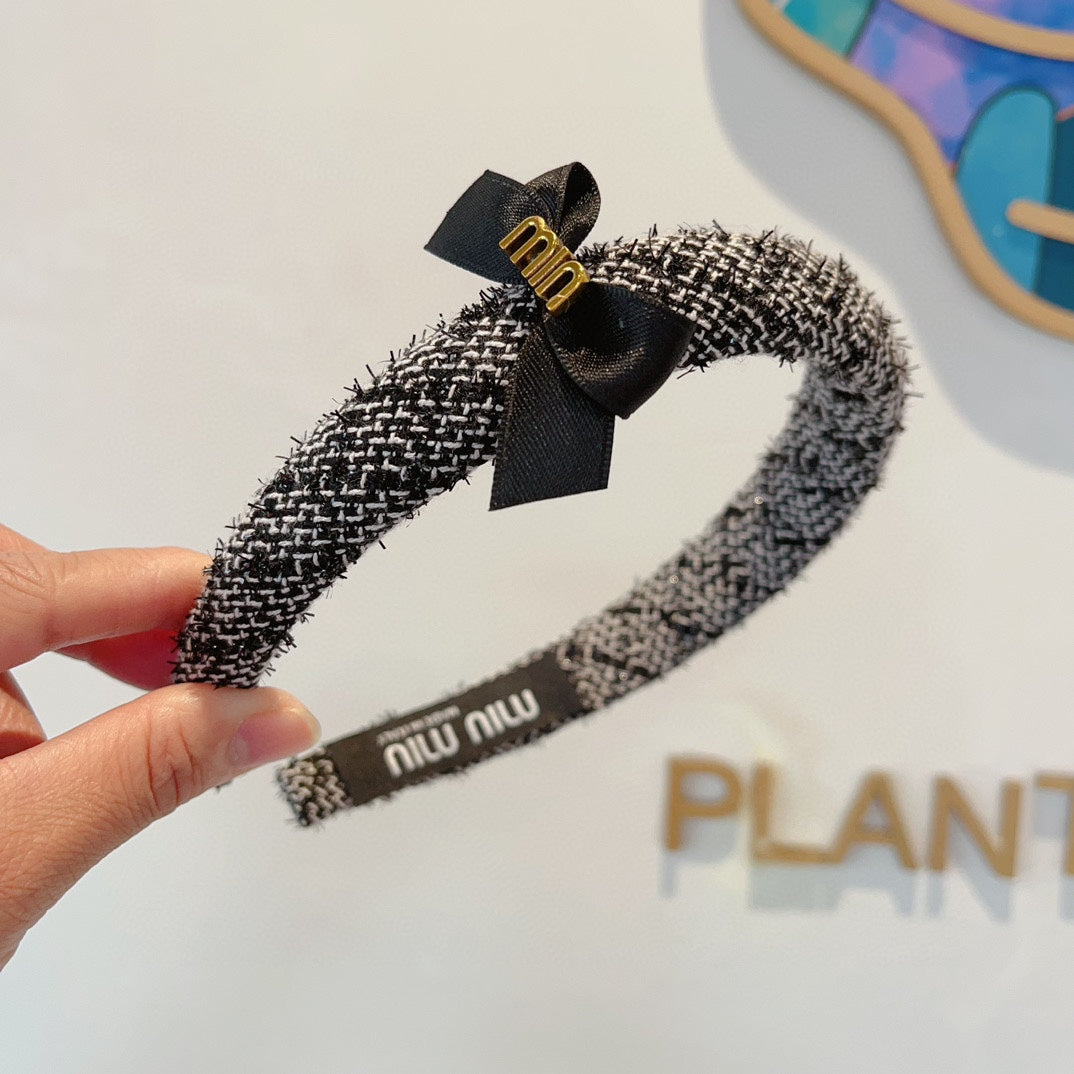 CHANEL BLACK MIX WHITE HEADBAND TWEED 409371