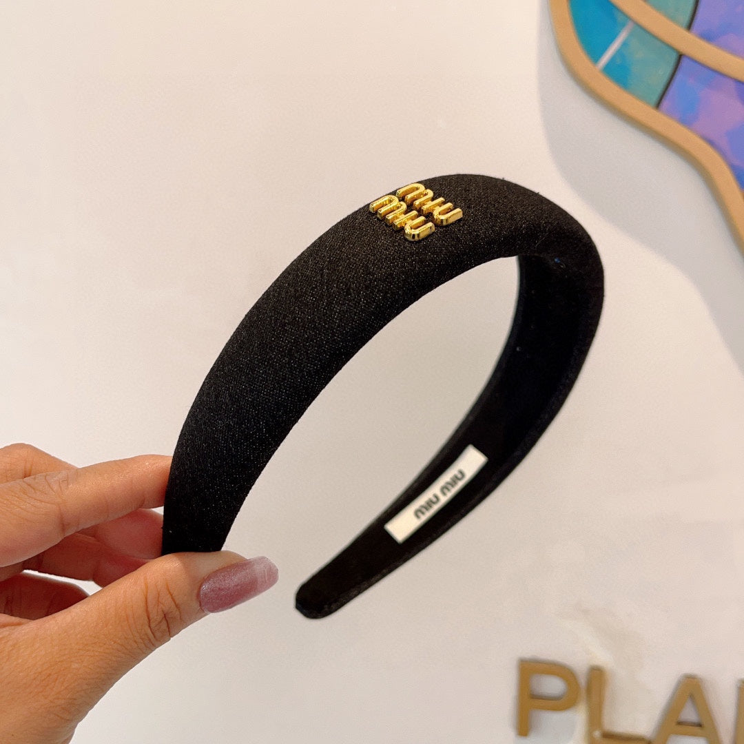 CHANEL THICK HEADBAND IN BLACK DENIM GOLD LOGO 425463
