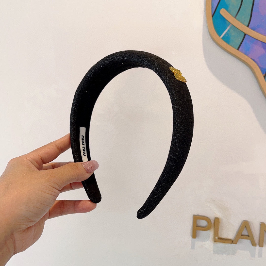 CHANEL THICK HEADBAND IN BLACK DENIM GOLD LOGO 425463