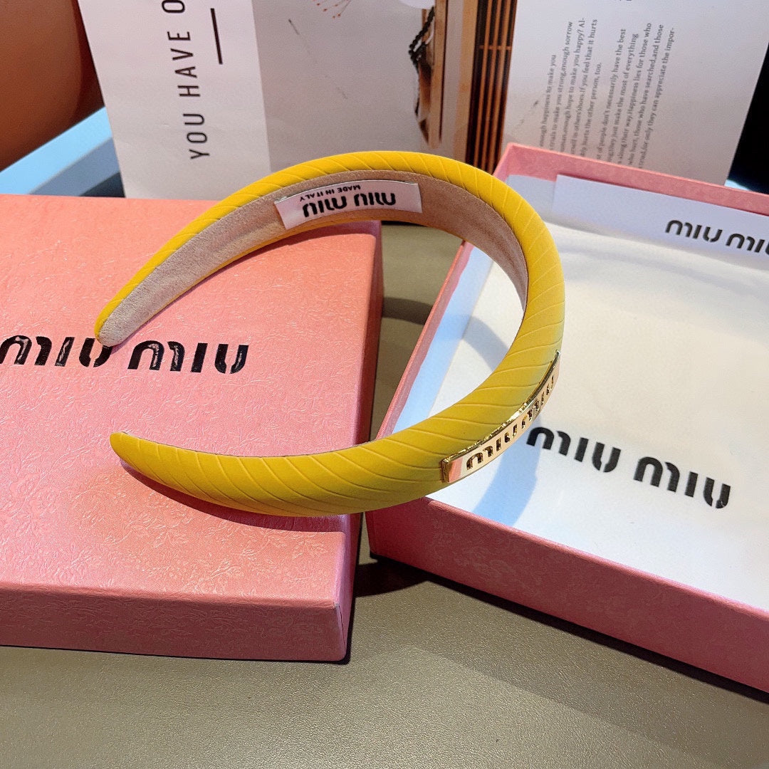CHANEL THICK HEADBAND IN YELLOW DIAGONAL LEATHER 425478