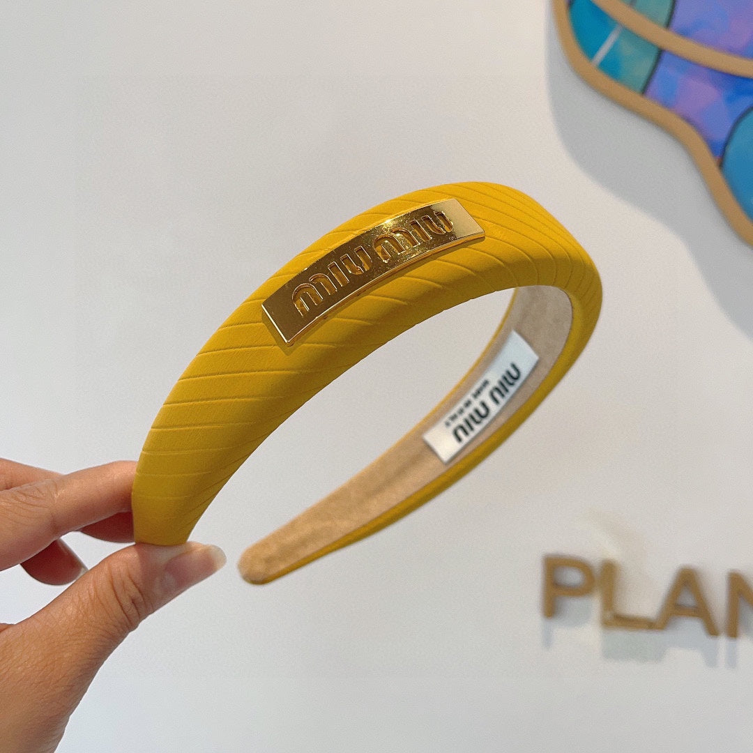 CHANEL THICK HEADBAND IN YELLOW DIAGONAL LEATHER 425478